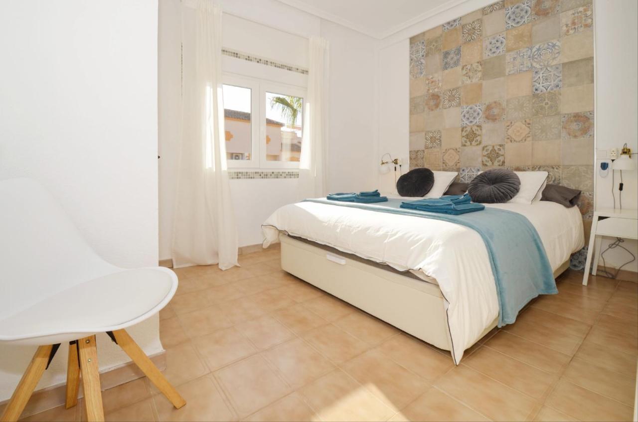 Punta Prima Pleasure With Private Parking In A Gated Community Close To The Beach Torrevieja Esterno foto